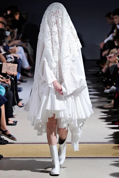 Look 31